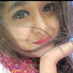 Eva Khan